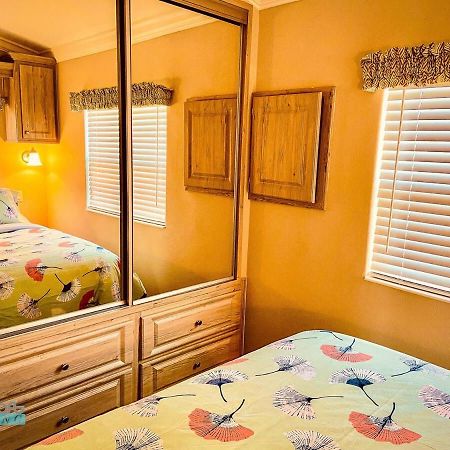 Pinecraft Cottage Tiny Home Сарасота Экстерьер фото