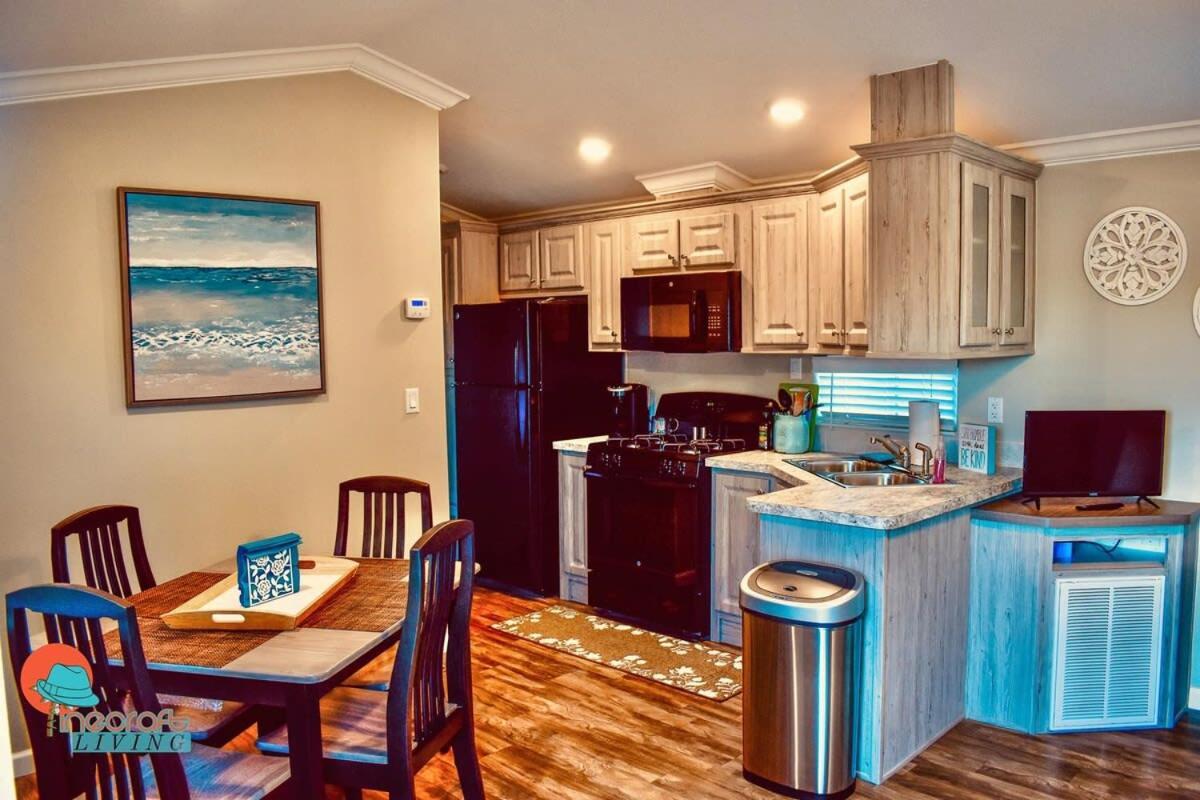 Pinecraft Cottage Tiny Home Сарасота Экстерьер фото