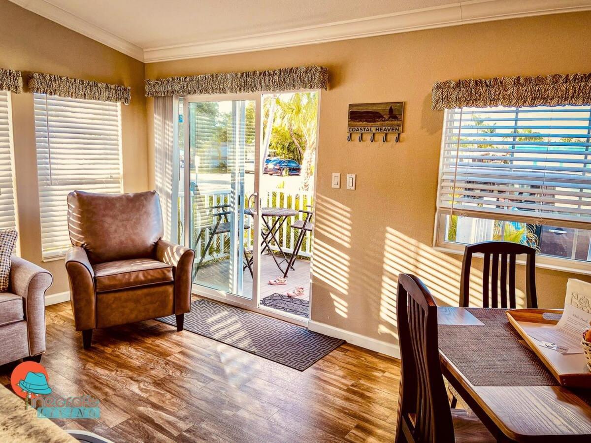 Pinecraft Cottage Tiny Home Сарасота Экстерьер фото